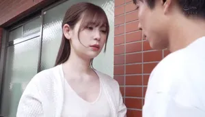 ông chồng tẻ nhạt, người vợ nhận ra cậu thanh niên nhà cạnh bên tốt hơn