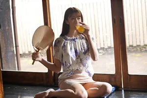 Mùa hè buồn chán ở quê làm tình vợ nhà bên thiếu thốn vì lấy người chồng già